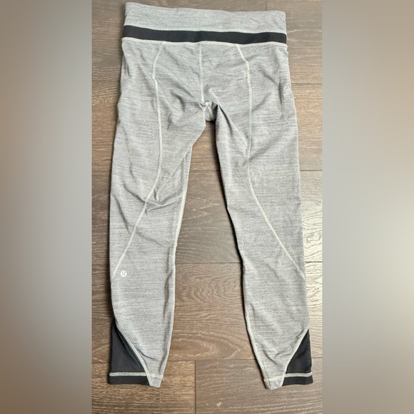 Lululemon Inspire Tight II Gray /Black zip Pockets Mesh Panels Womens - Picture 8 of 8